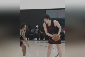 波特兰开拓者vs密尔沃基雄鹿