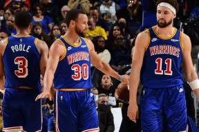 包含风云突变明尼苏达森林狼集结日单刀错失，CBA常规赛版图或变，悬念犹存，训练强度明显提升的词条